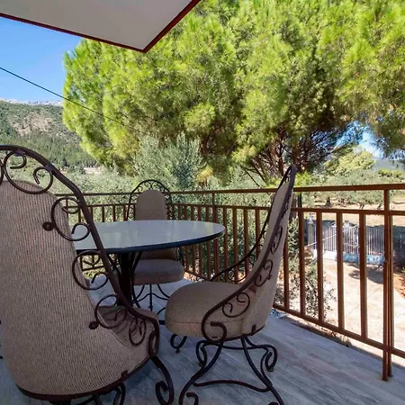 Laconian Collection # Manousi Apartamento *